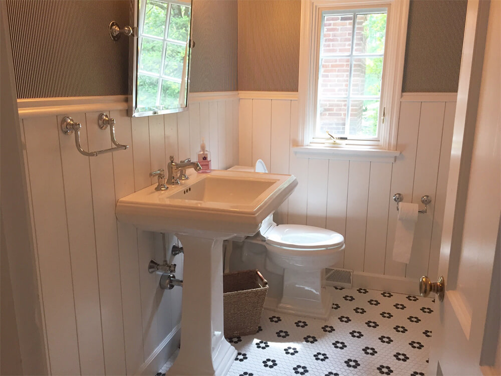 Shiplap / Nickel Gap Paneling